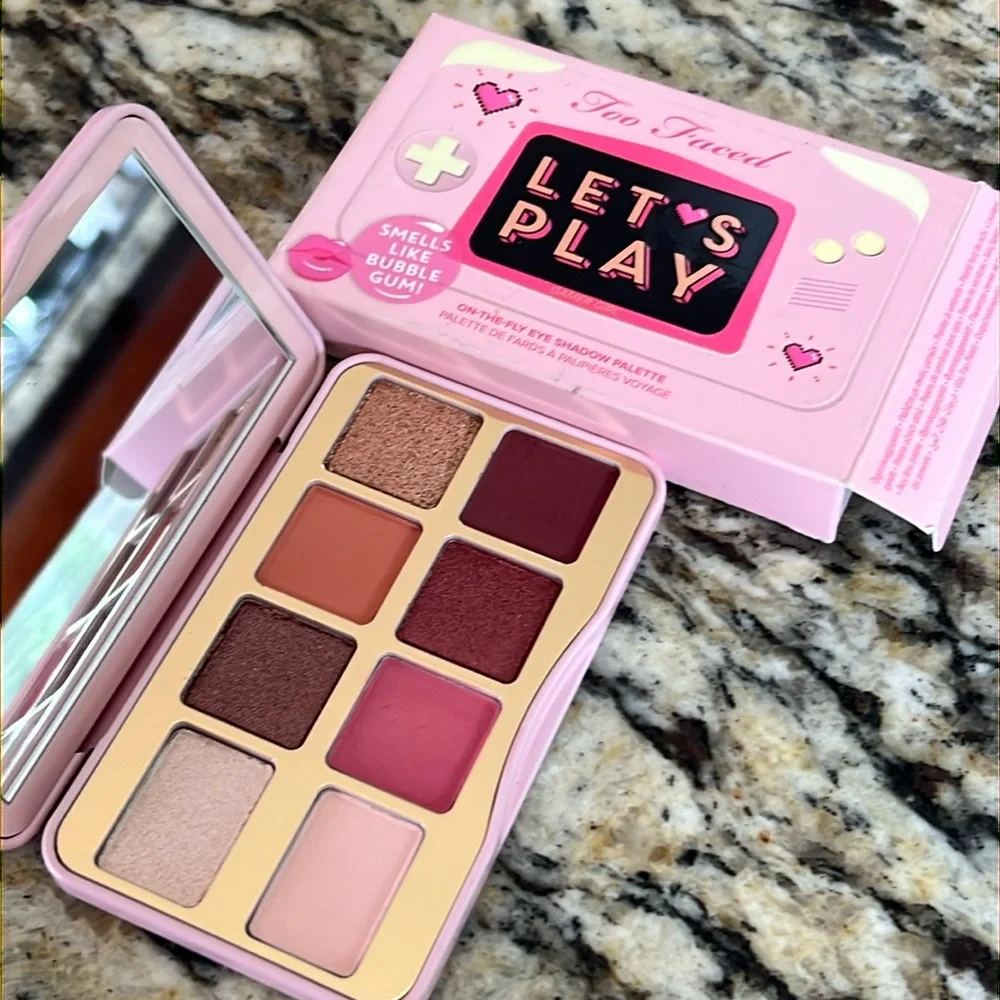 🌙♣️Too Faced Let’s Play Eyeshadow Palette